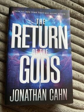 The Return of the Gods by Jonathan Cahn 2022 Hardcover 250 Pages Good Condition